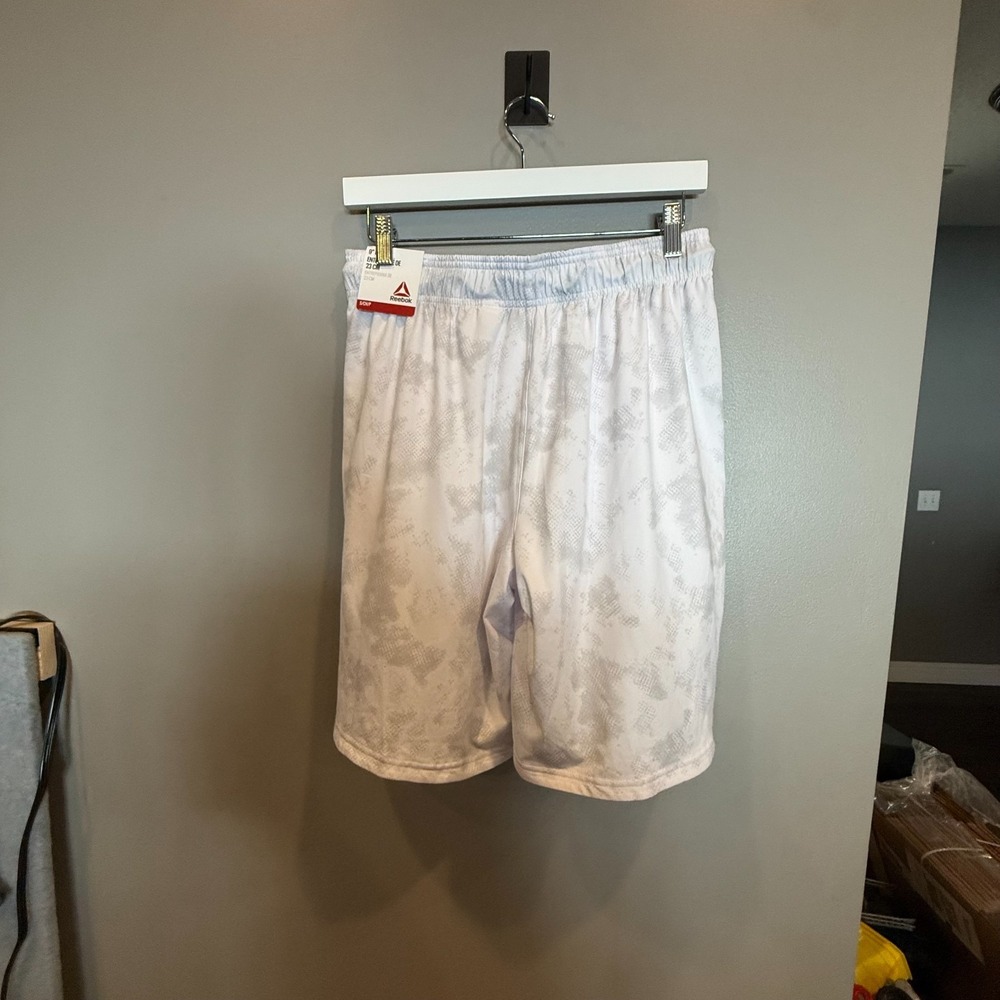 Reebok Men's S White Gray Camo Athletic Training Shorts 9" Inseam NWT